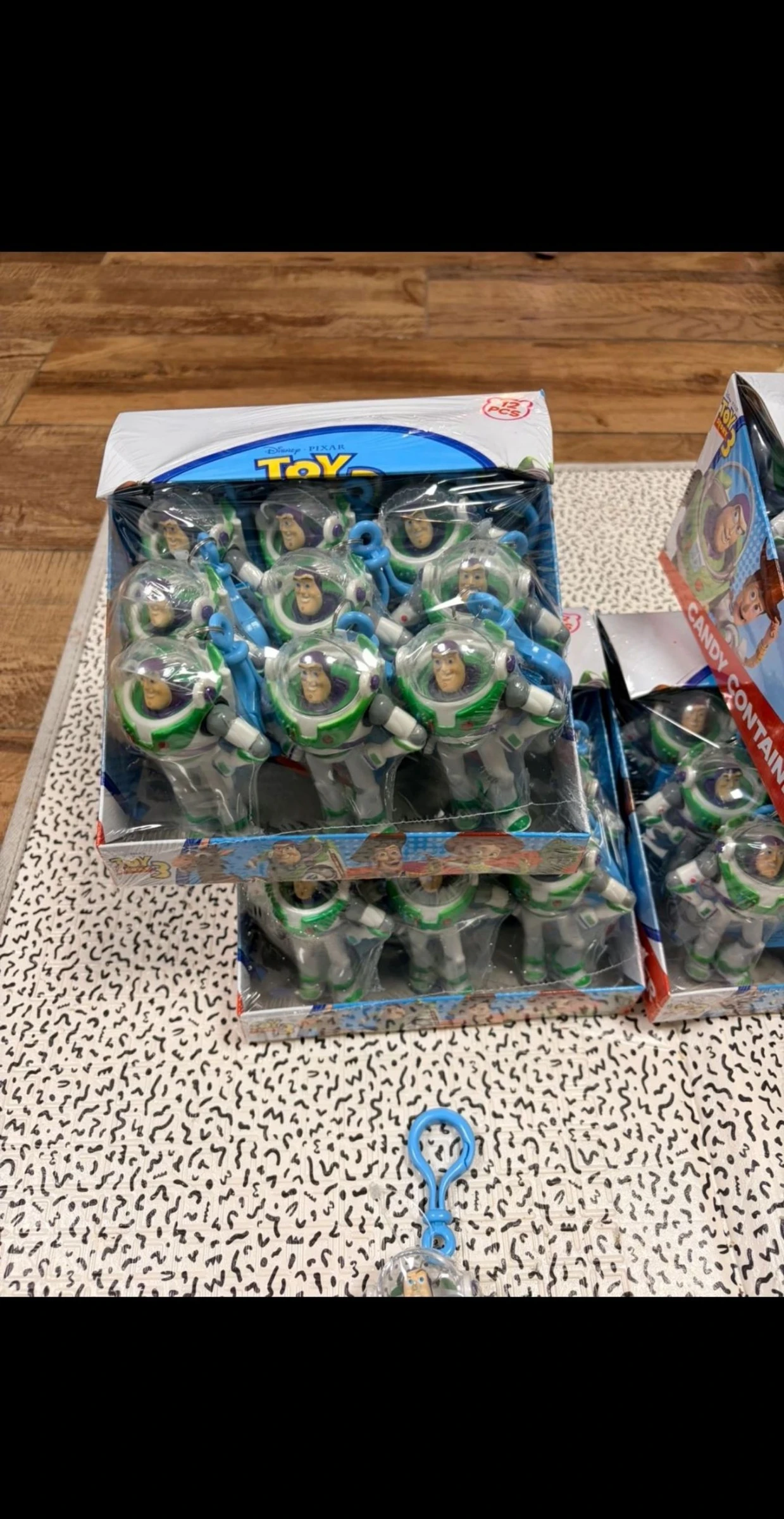 Lot of 72 Lightning McQueen Toy Story Keychains – photo 2